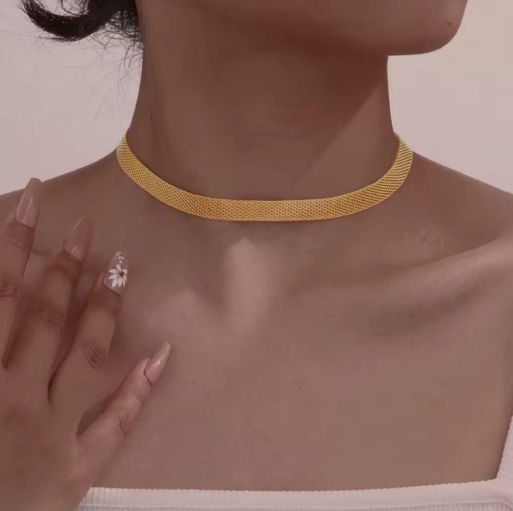 Elegant Gold✨️ Mesh Necklace GP STAINLESS steel Hypoallergenic. GORGEOUS ✨️ - Picture 7 of 8